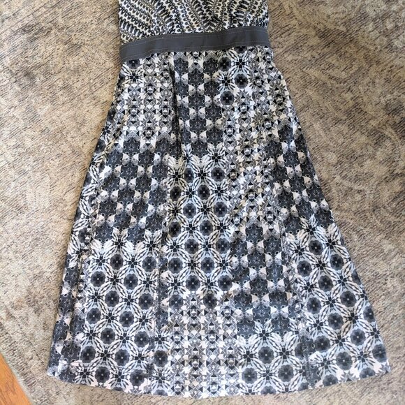 Athleta Pack Everywhere dress in black patchwork EUC size 2 - Picture 3 of 7
